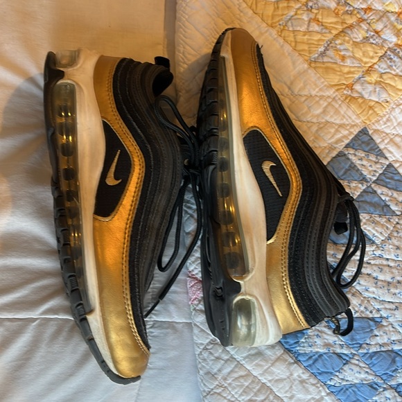 Nike Air Max 97 Black Metallic Gold Tennis Shoes Sneakers - Picture 4 of 12